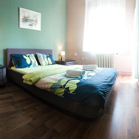 Universe Rooms & Apartments Скопье Экстерьер фото